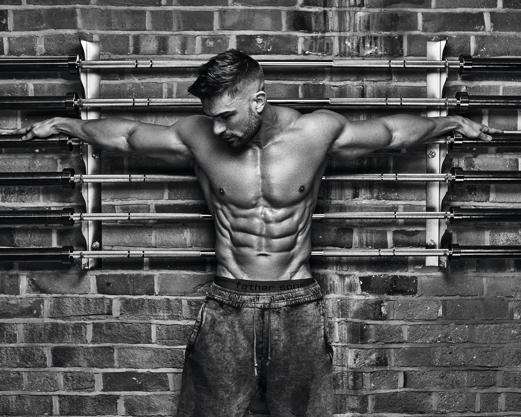 Ryan Terry IFBB Pro photography - clients travel from Leicester