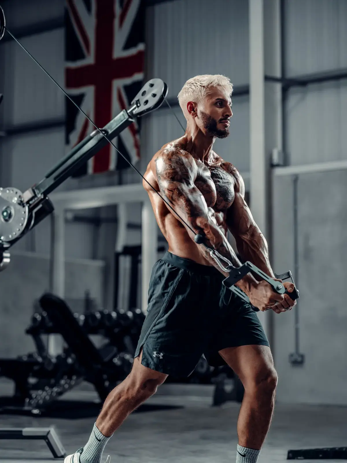 Fitness Photoshoot Poses Male: 12 Poses That Work on Camera