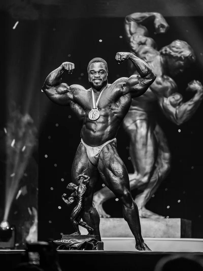 Isabelle Nunes - Arnold Classic 2022 (B&W)