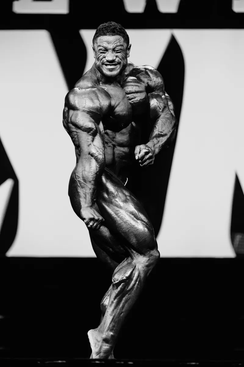Roelly Winklaar - Mr. Olympia 2015 (B&W)