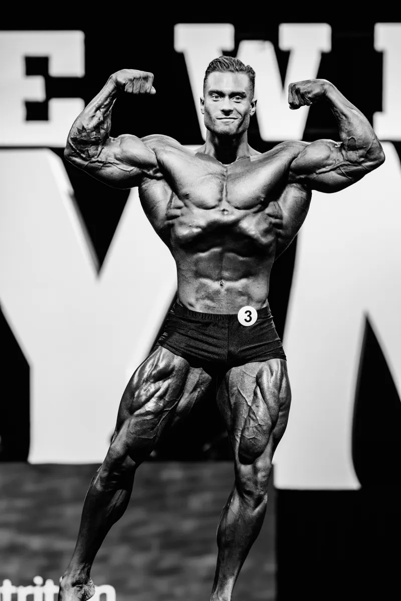 Chris Bumstead - Mr. Olympia 2017 (B&W)