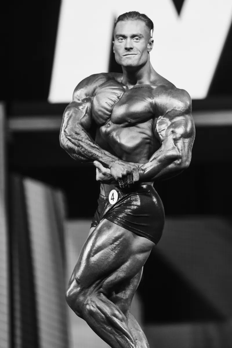 Chris Bumstead - Mr. Olympia 2018 (B&W)
