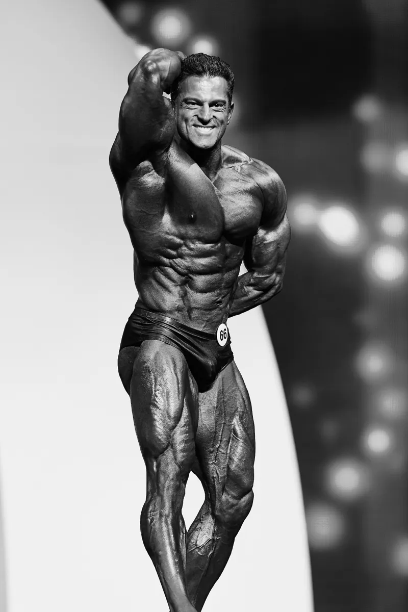 Arash Rahbar - Mr. Olympia 2019 (B&W)