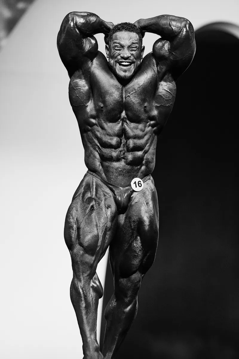 Roelly Winklaar - Mr. Olympia 2019 (B&W)