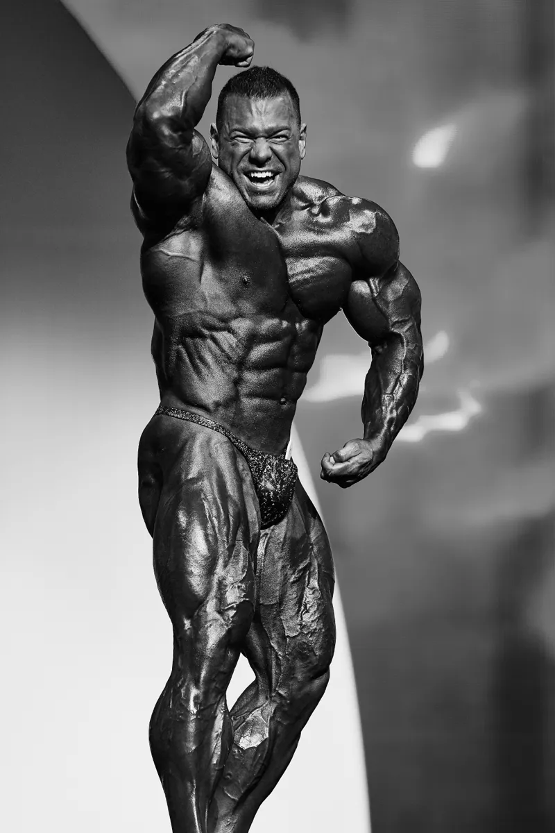 Steve Kuclo - Mr. Olympia 2019 (B&W)